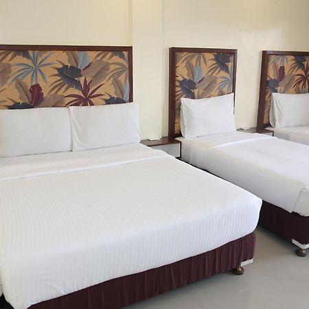 Eon Centennial Resort Hotel & Waterpark Iloilo City Szoba fotó