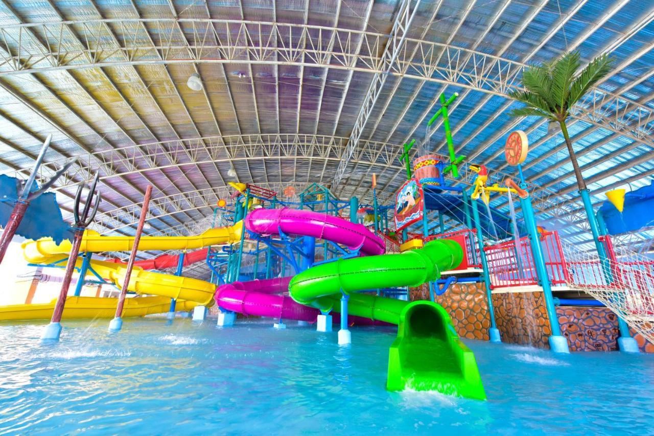 Eon Centennial Resort Hotel & Waterpark Iloilo City Kültér fotó